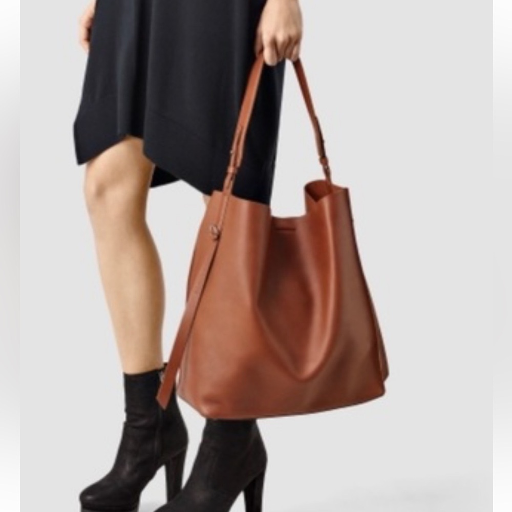 ✨ALLSAINTS Paradise North/South Tote Bag & Wristlet in Camel